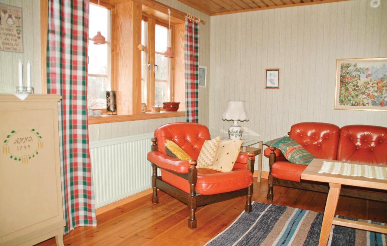 Cozy Home In Uddevalla With Wifi Häljebol Esterno foto