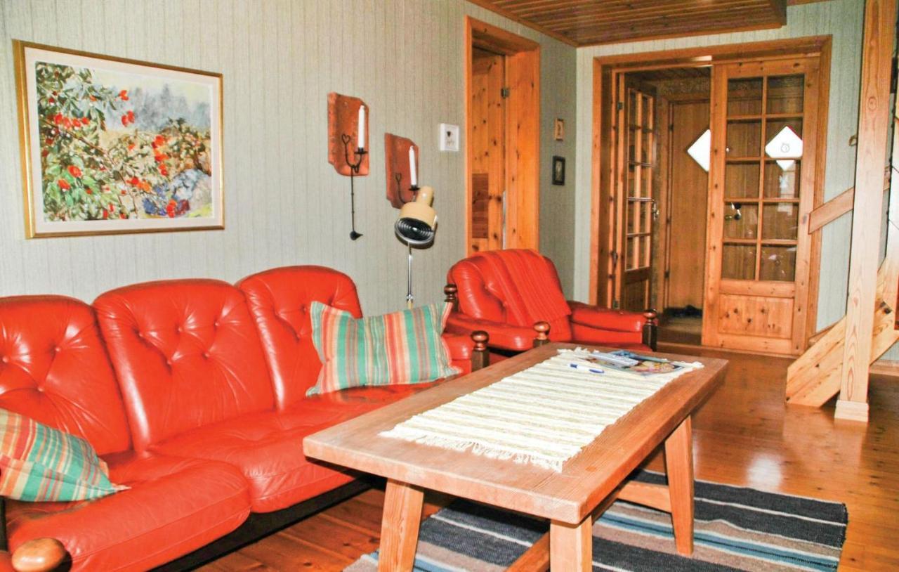 Cozy Home In Uddevalla With Wifi Häljebol Esterno foto