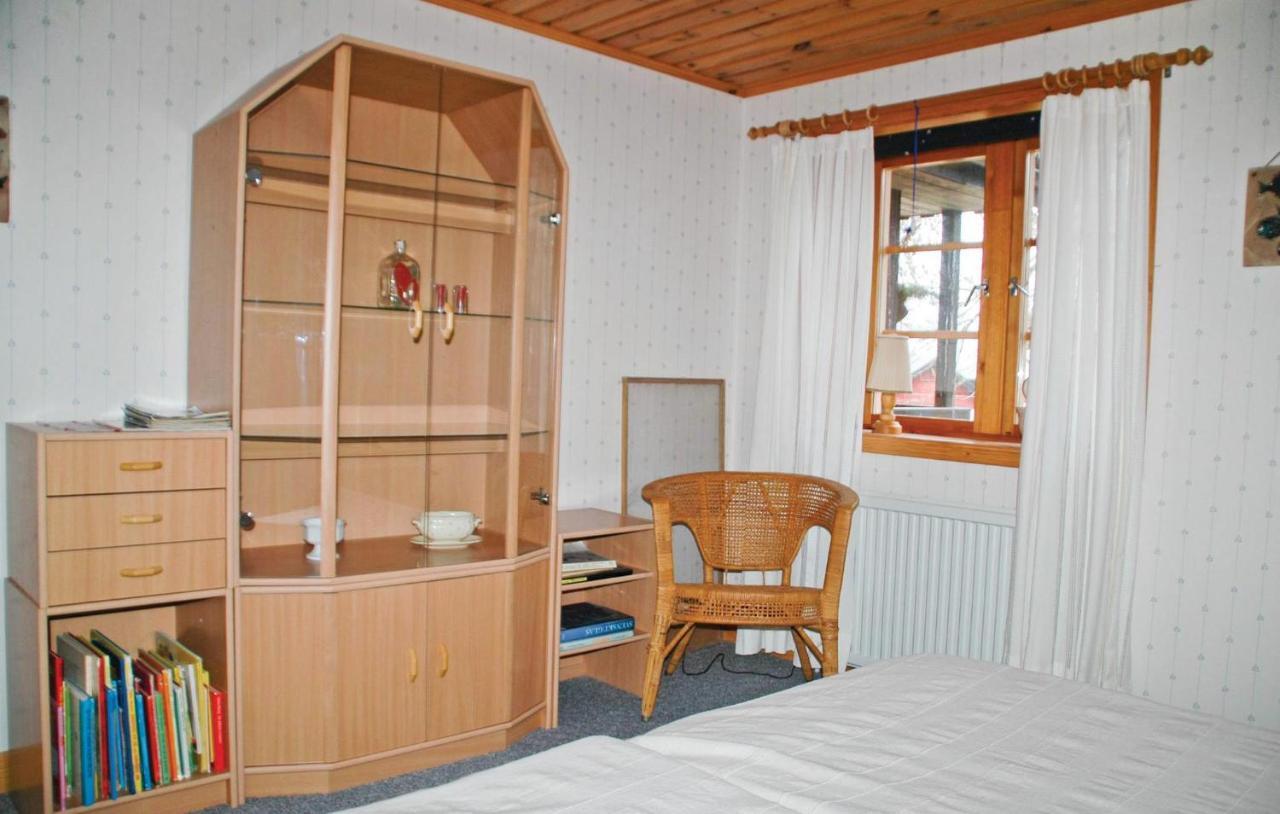 Cozy Home In Uddevalla With Wifi Häljebol Esterno foto